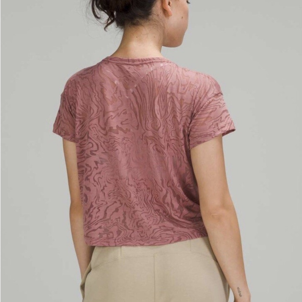 Lululemon Cates Tee *Veil Size 8 Spiced Chai Pink Swirl Patterned Top - Picture 2 of 6